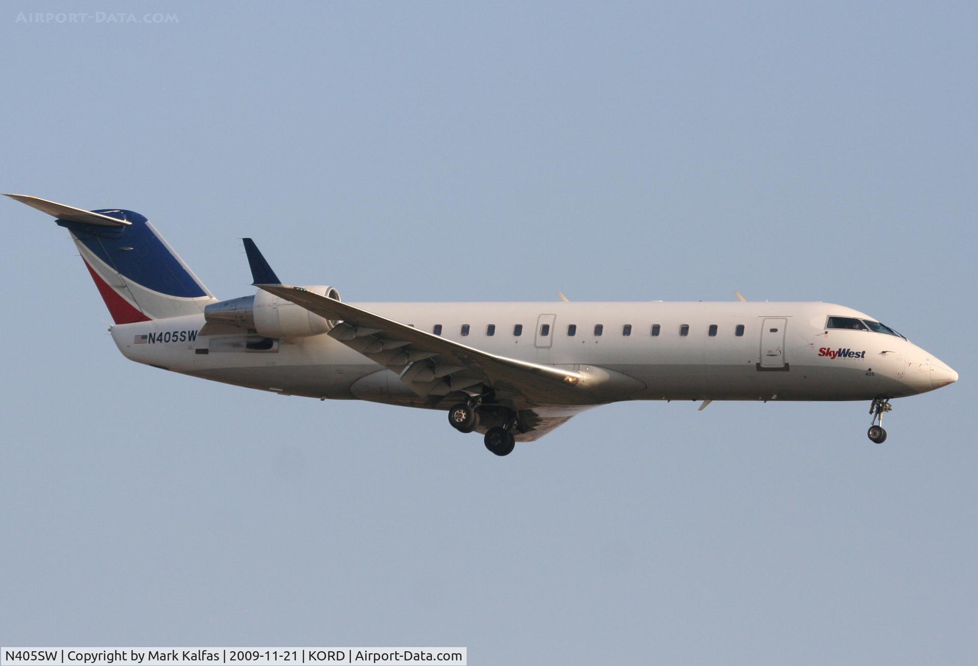 N405SW, 1993 Canadair CRJ-200LR (CL-600-2B19) C/N 7029, Mesa Airlines Canadair CL-600-2B19, ASH7012 arriving from KHSV, Short final 22R KORD.