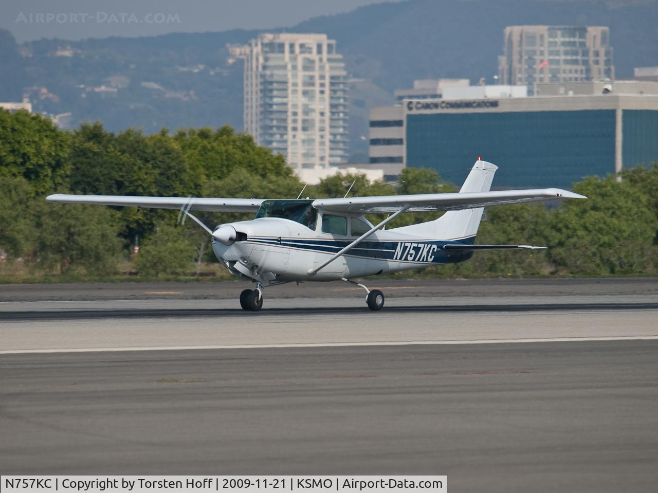 N757KC, 1979 Cessna TR182 Turbo Skylane RG C/N R18201239, N757KC departing from RWY 21