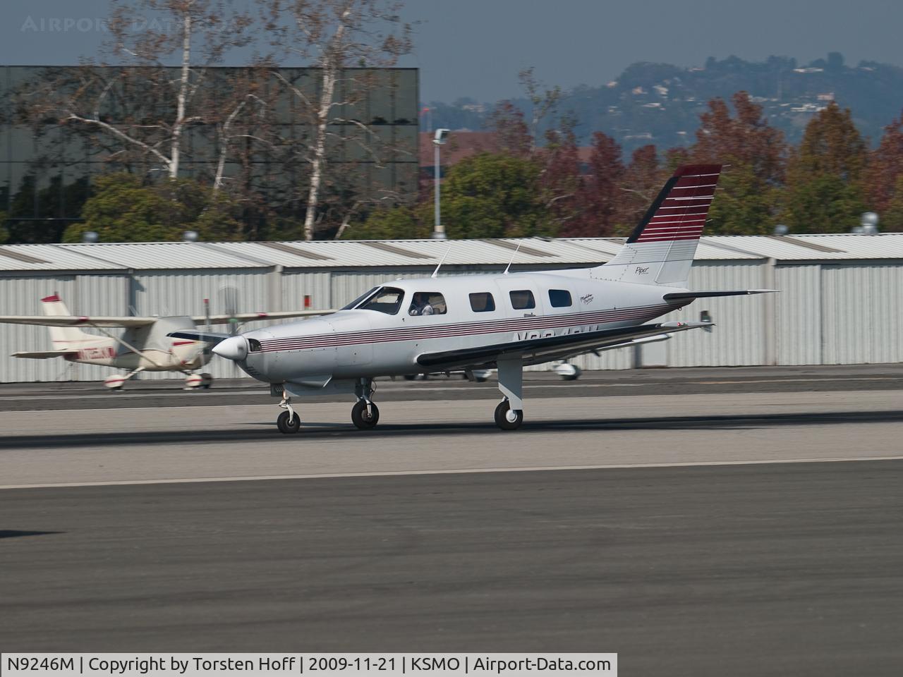N9246M, 1993 Piper PA-46-350P Malibu Mirage C/N 4622149, N9246M departing from RWY 21