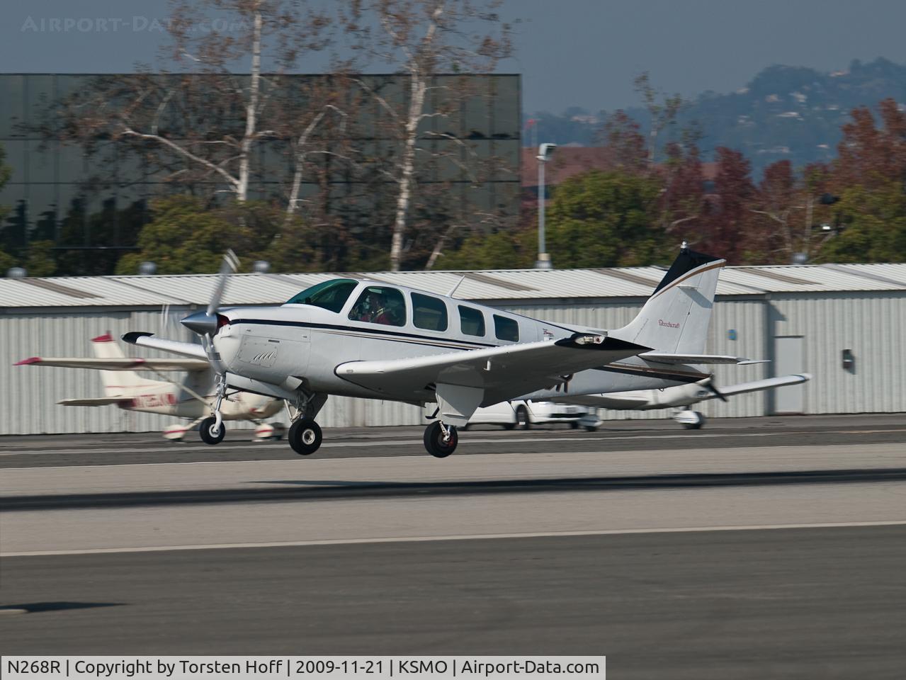 N268R, 1977 Beech A36 Bonanza 36 C/N E-1092, N268R arriving on RWY 21