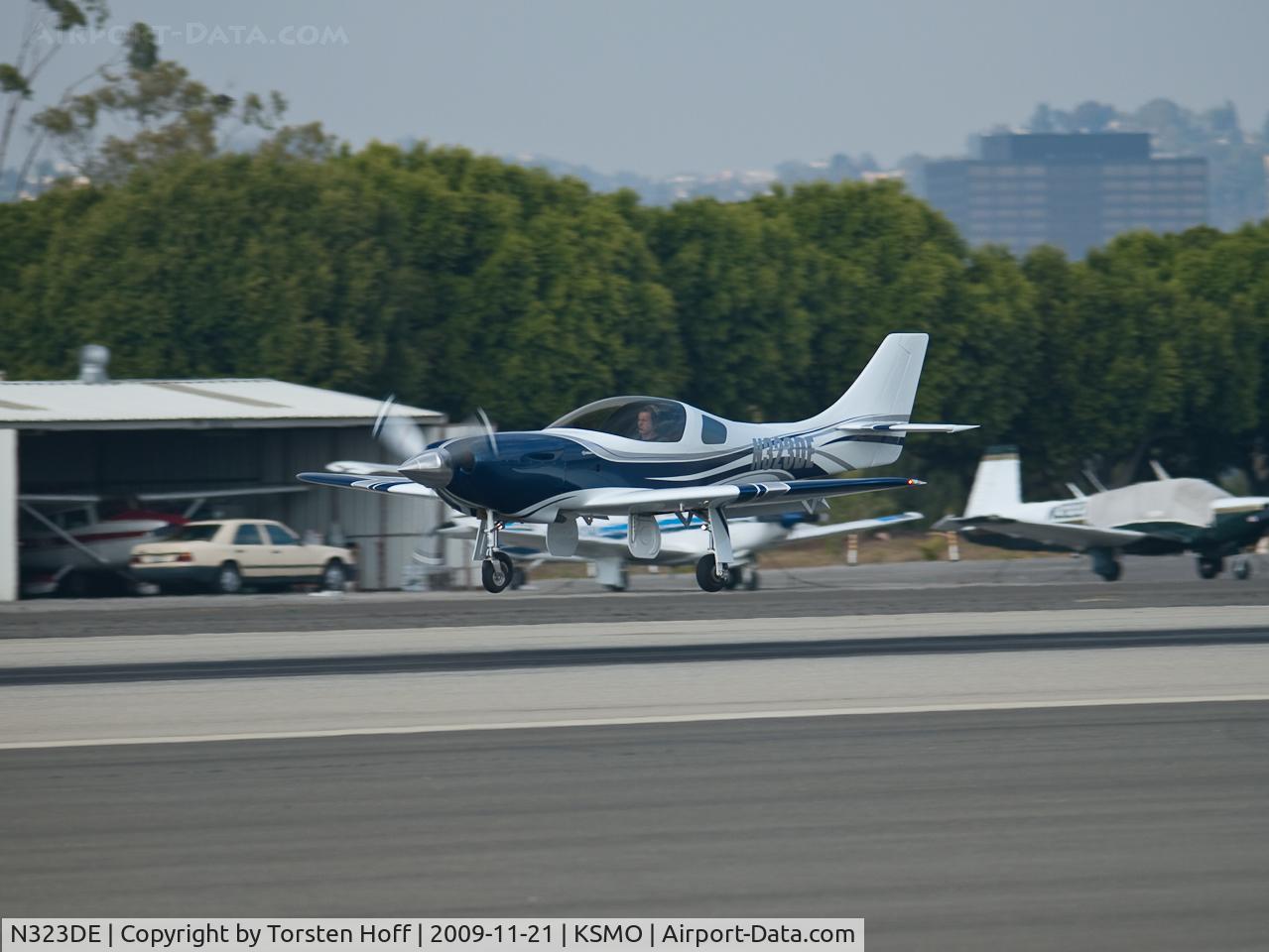 N323DE, 2006 Lancair Legacy C/N L2K-288, N323DE arriving on RWY 21