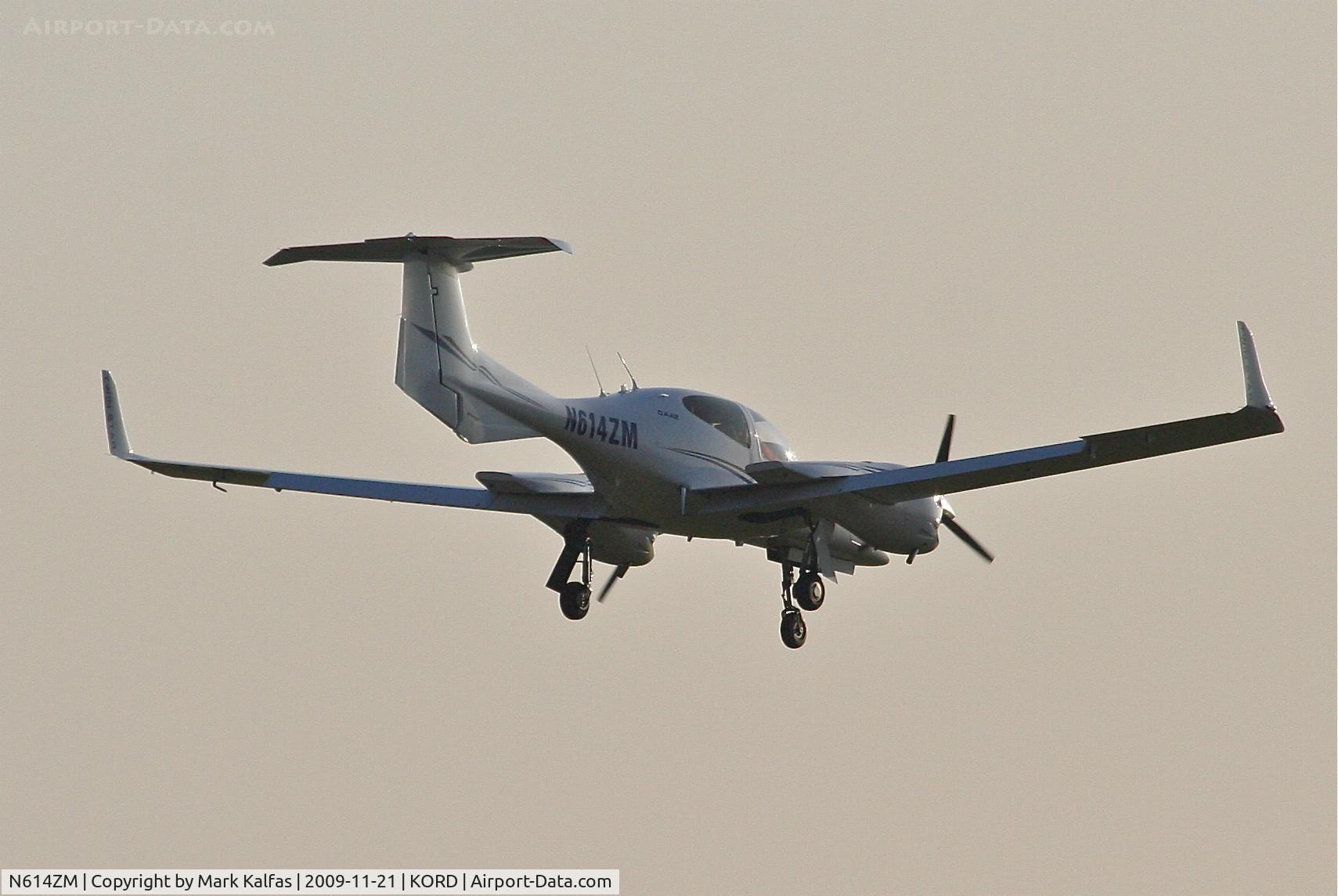 N614ZM, 2007 Diamond DA-42 Twin Star C/N 42.AC113, TWIN EAGLES AVIATION LLC., Diamond Aircraft Ind Inc DA 42 arriving from KLUK, short final 22R KORD.