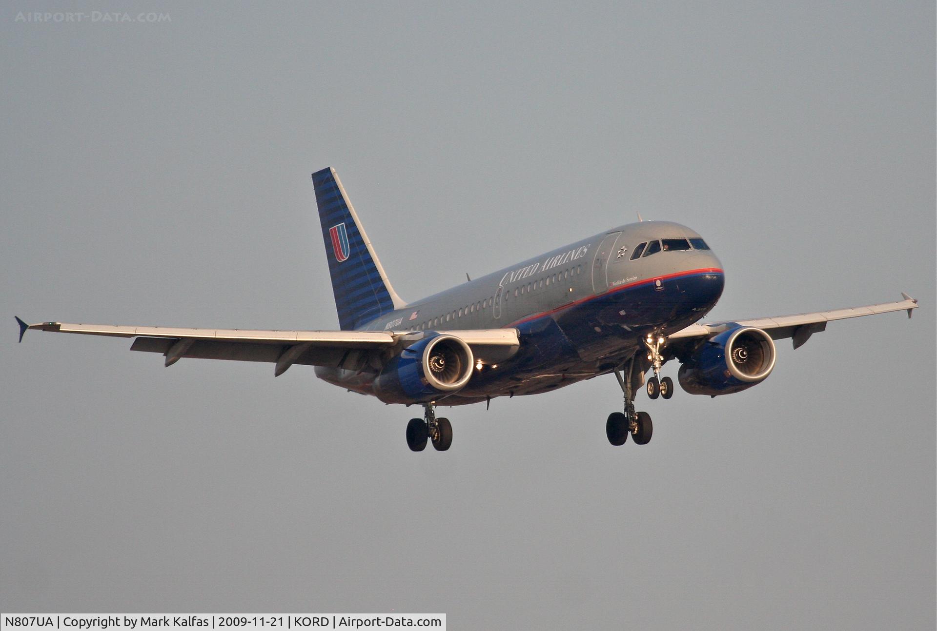 N807UA, 1998 Airbus A319-131 C/N 798, United Airlines A319-131, UAL683 arriving from KLGA, short final 22R KORD