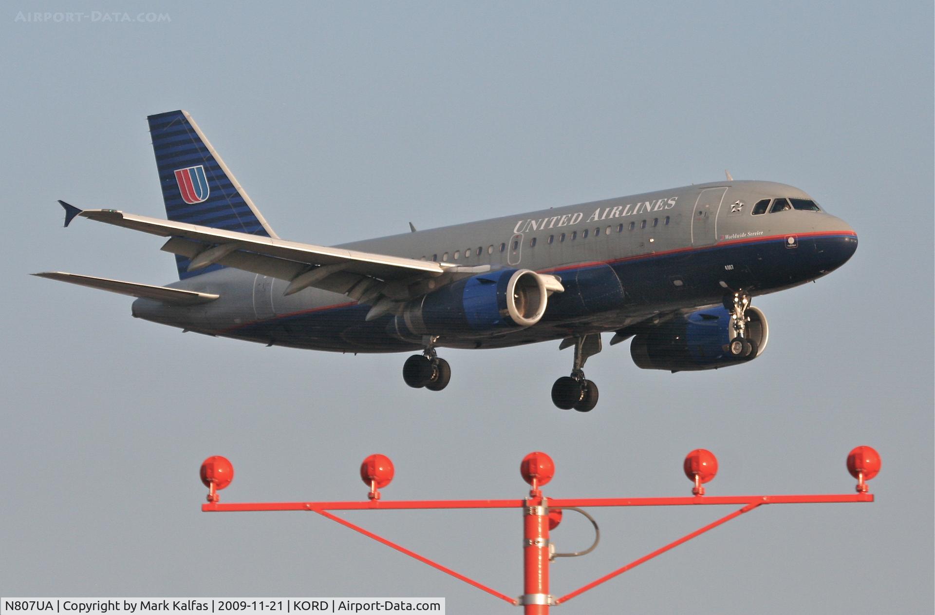 N807UA, 1998 Airbus A319-131 C/N 798, United Airlines A319-131, UAL683 arriving from KLGA, short final 22R KORD