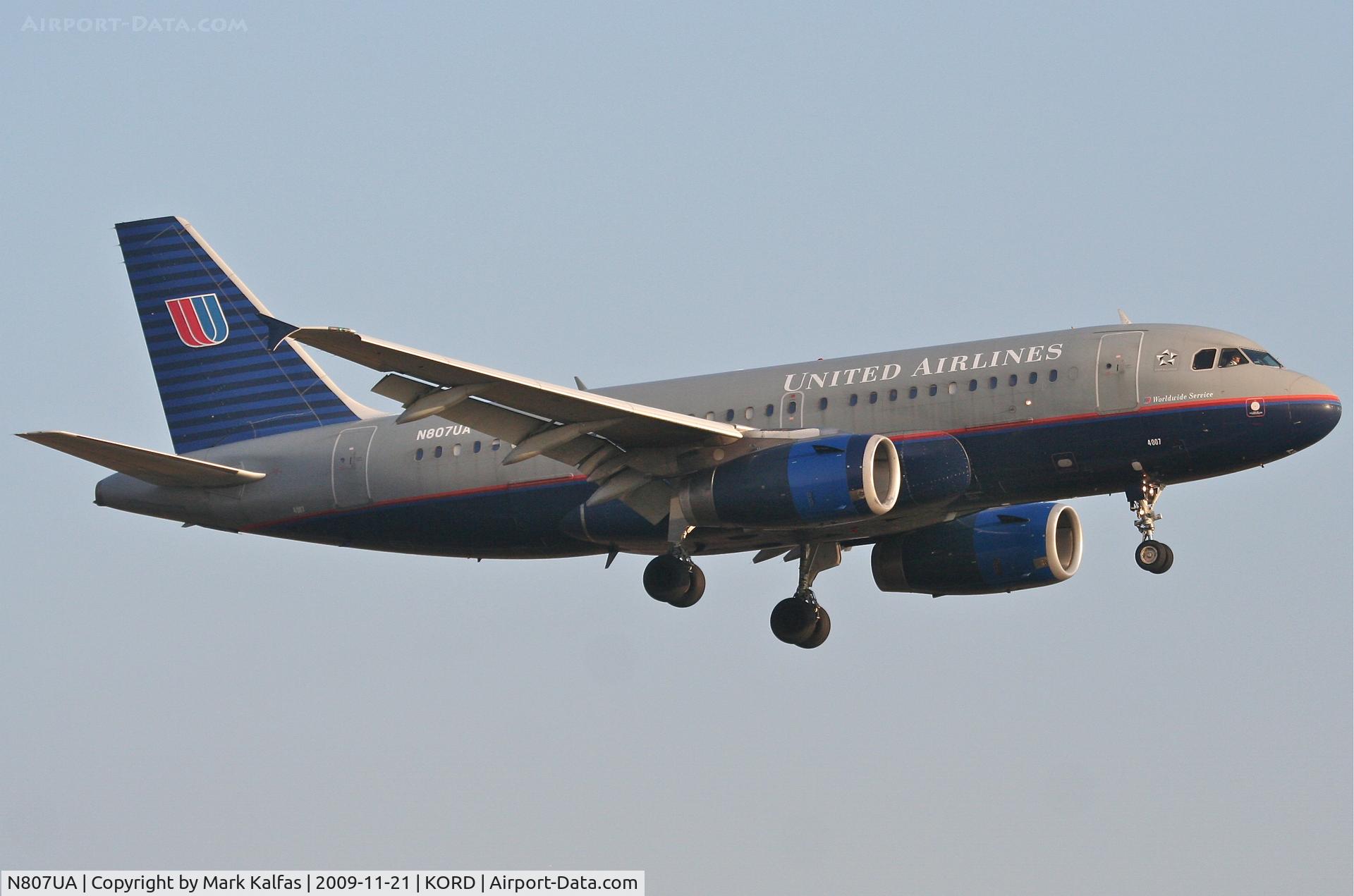 N807UA, 1998 Airbus A319-131 C/N 798, United Airlines A319-131, UAL683 arriving from KLGA, short final 22R KORD