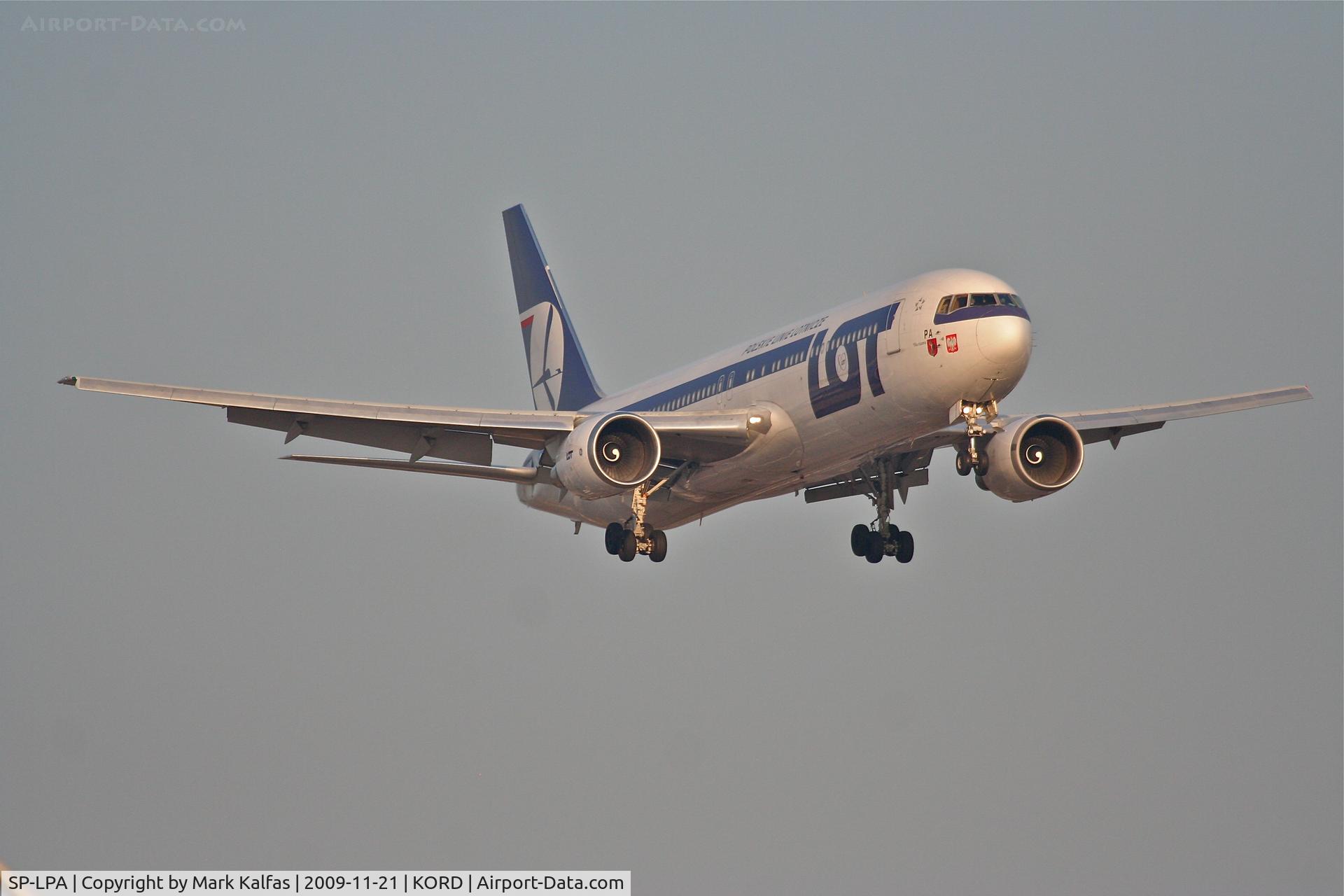 SP-LPA, 1990 Boeing 767-35D/ER C/N 24865, LOT Boeing 767-35D (ER), LOT1 arriving from EPWA, short final 22R KORD.