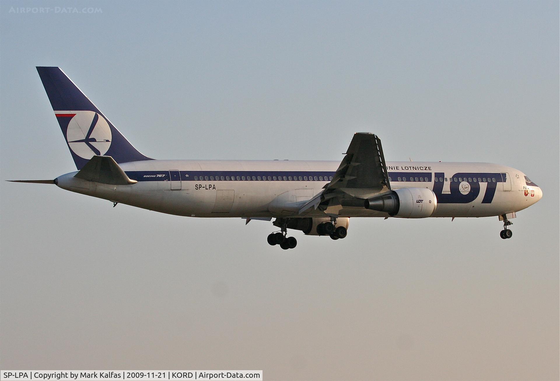 SP-LPA, 1990 Boeing 767-35D/ER C/N 24865, LOT Boeing 767-35D (ER), LOT1 arriving from EPWA, short final 22R KORD.