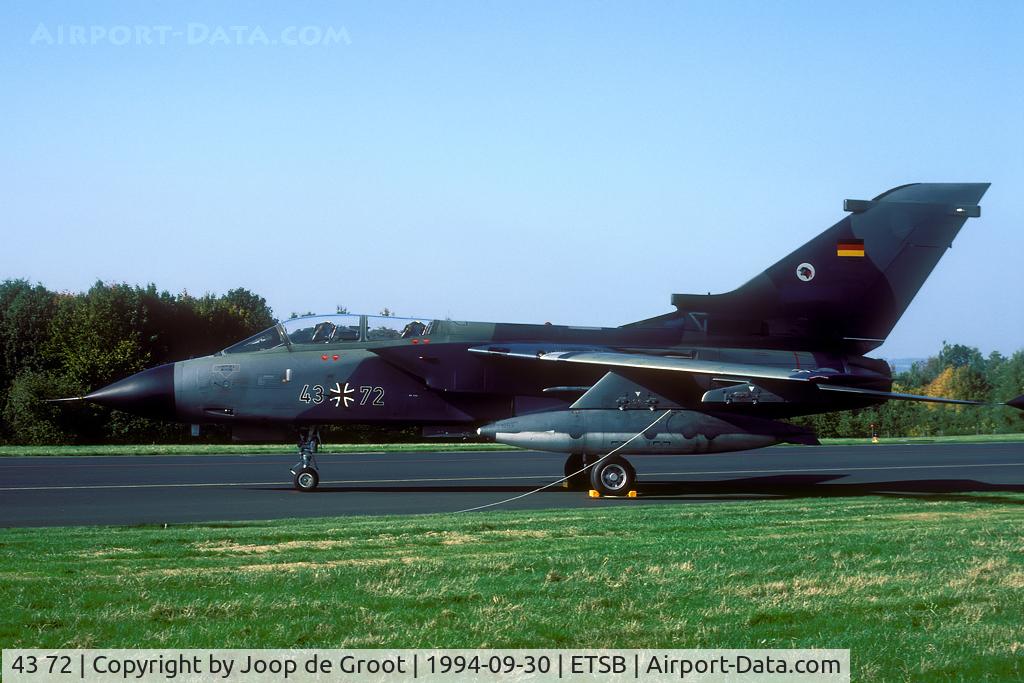 43 72, Panavia Tornado IDS C/N 189/GS045/4072, In 1994 the Tornado meet was held at Büchel. Most European Tornado units were present. AG51 had just transferred to the Tornado than.