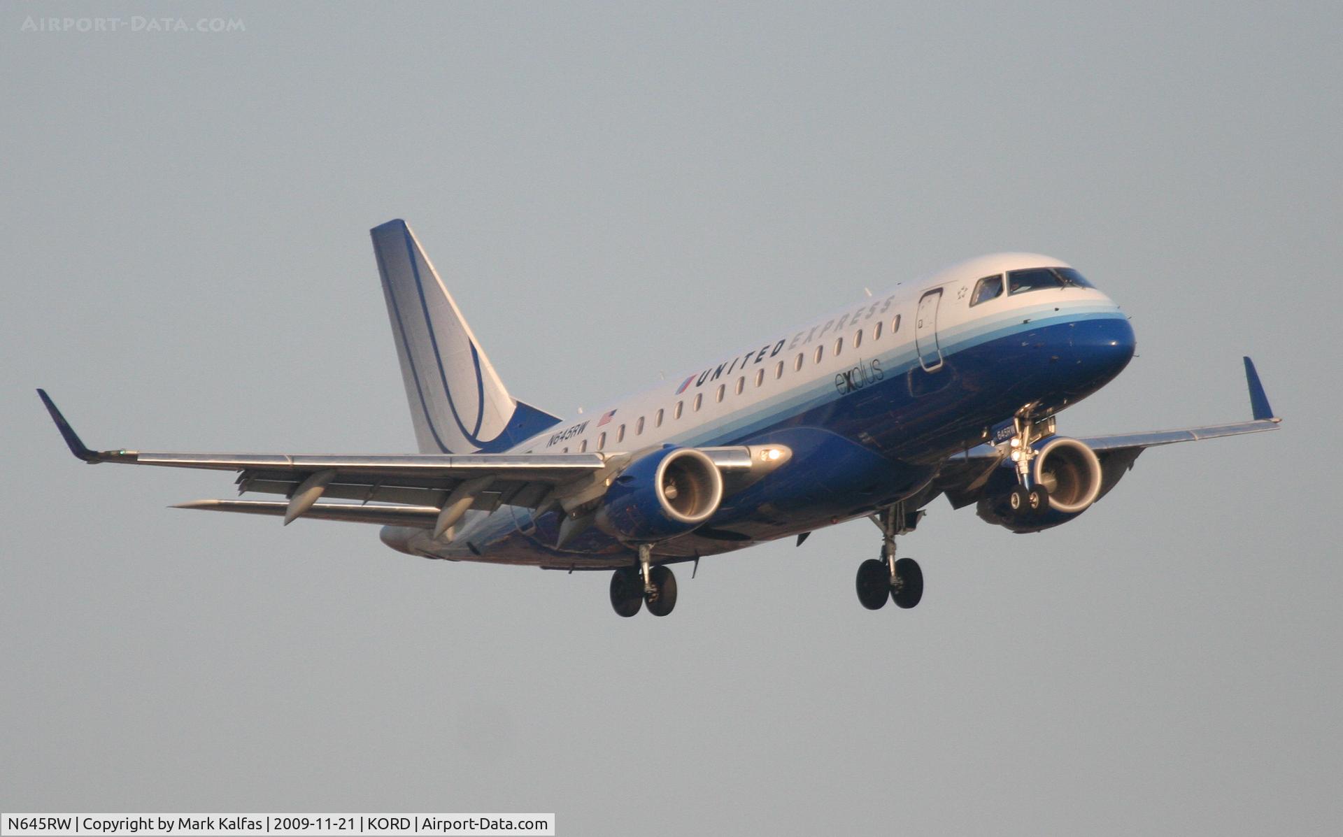 N645RW, 2005 Embraer 170SE (ERJ-170-100SE) C/N 17000064, Shuttle America ERJ 170-100 SE, TCF7620 arriving from KBDL, short final 22R KORD.