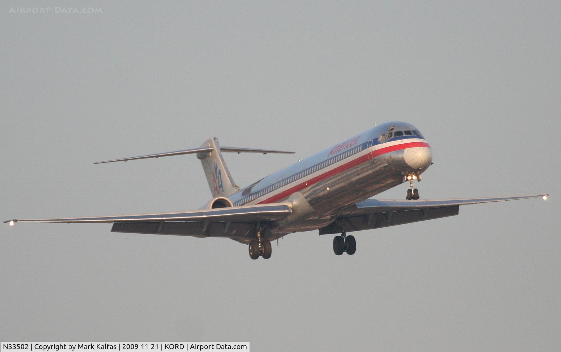 N33502, 1989 McDonnell Douglas MD-82 (DC-9-82) C/N 49739, American Airlines Mcdonnell Douglas DC-9-82, AAL2487 arriving from KBOS, short final 22R KORD.