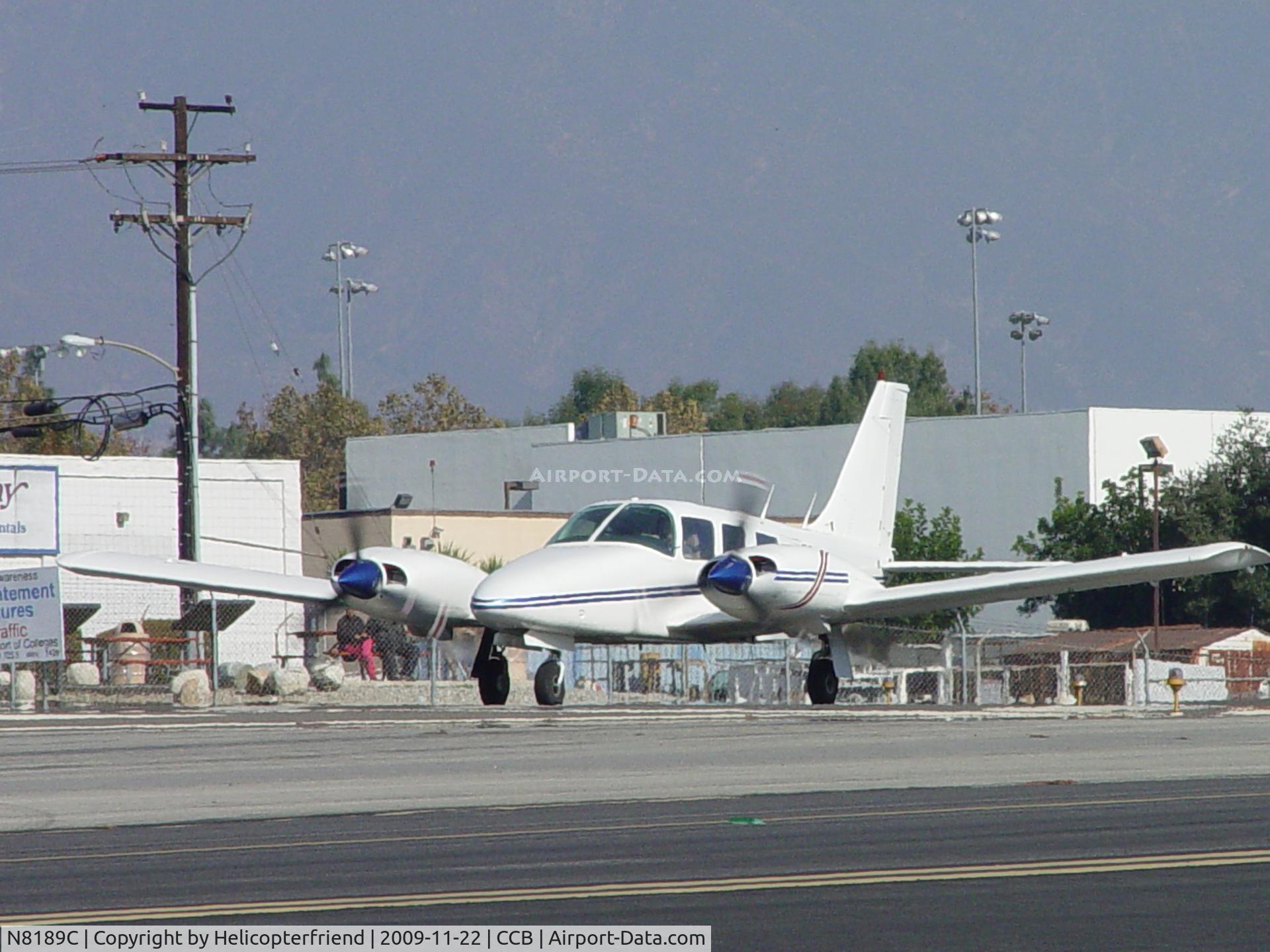 N8189C, 1980 Piper PA-34-200T Seneca C/N 34-8070184, Starting to roll westbound for take off on runway 24