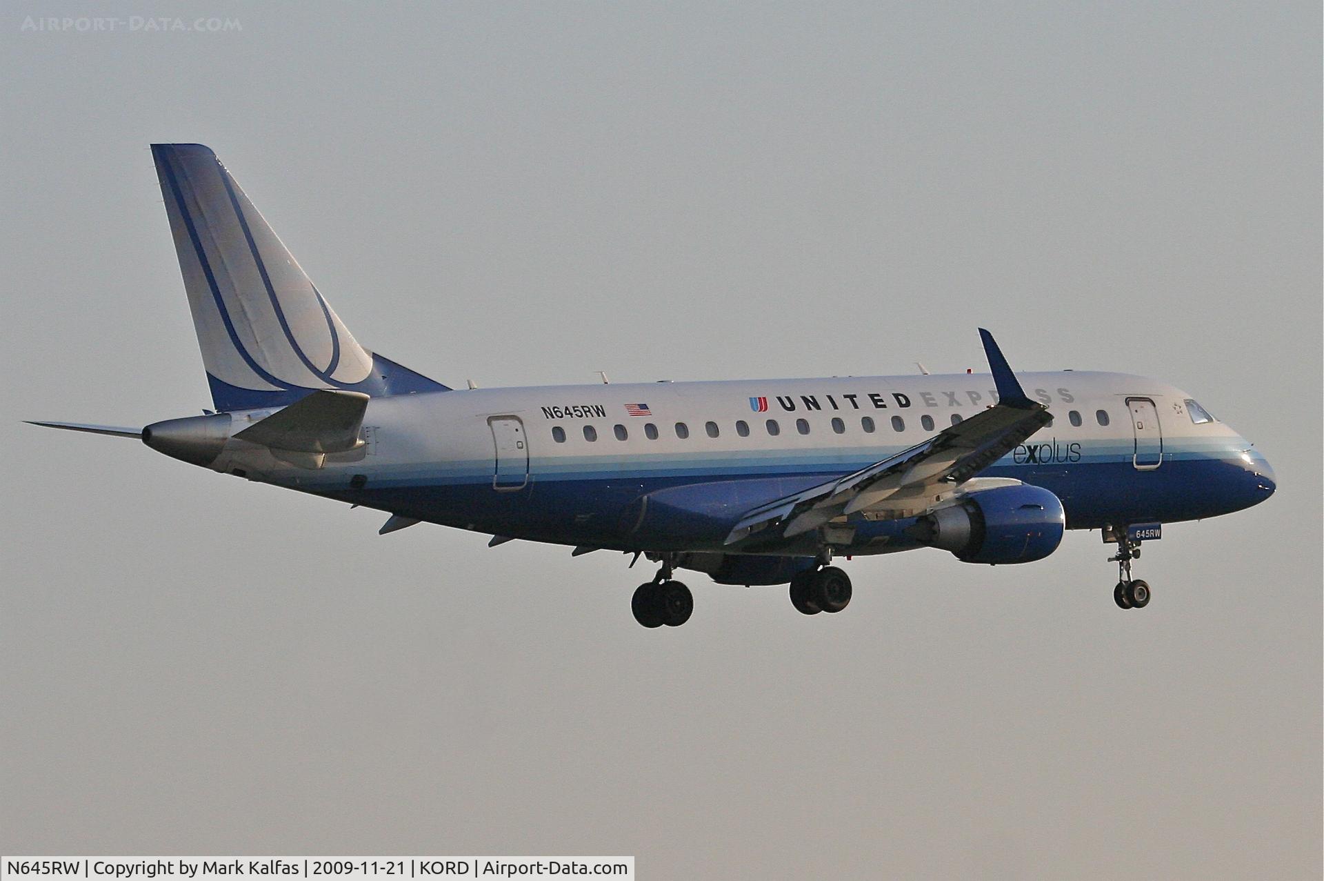N645RW, 2005 Embraer 170SE (ERJ-170-100SE) C/N 17000064, Shuttle America ERJ 170-100 SE, TCF7620 arriving from KBDL, short final 22R KORD.