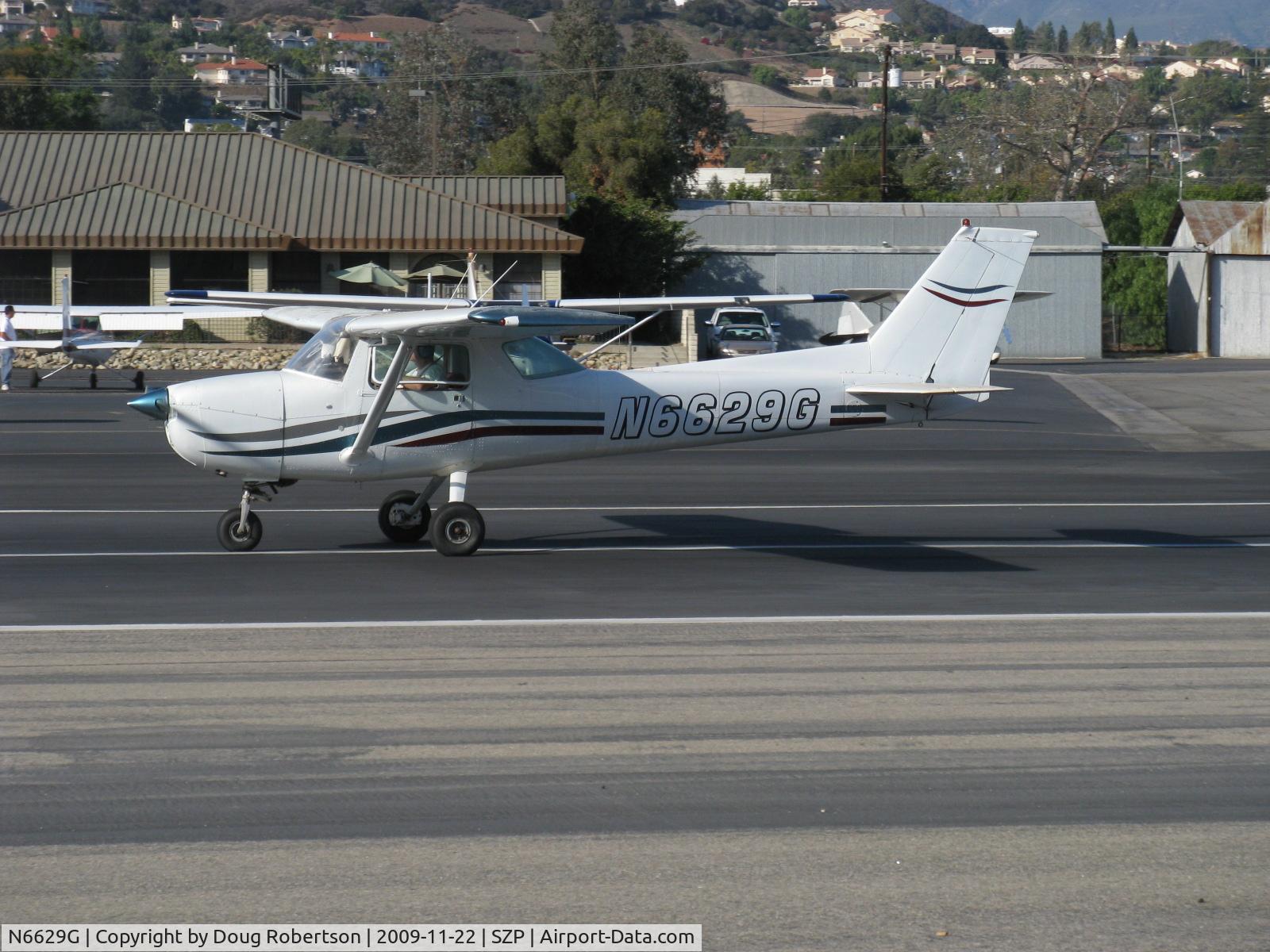 N6629G, 1970 Cessna 150L C/N 15072129, 1970 Cessna 150L, Continental O-200 100 Hp, landing roll Rwy 22