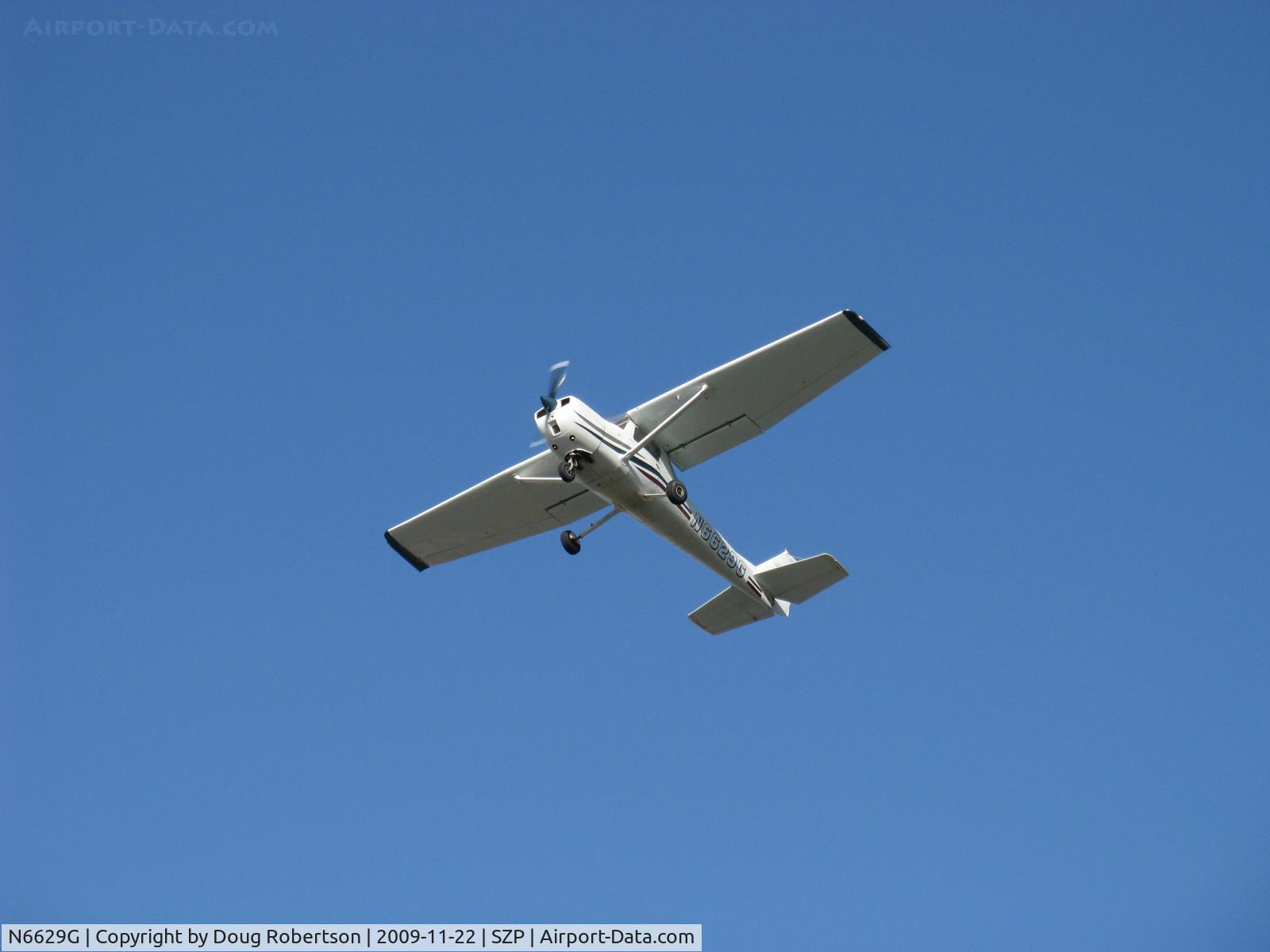 N6629G, 1970 Cessna 150L C/N 15072129, 1970 cessna 150L, Continental O-200 100 Hp, takeoff climb Rwy 22