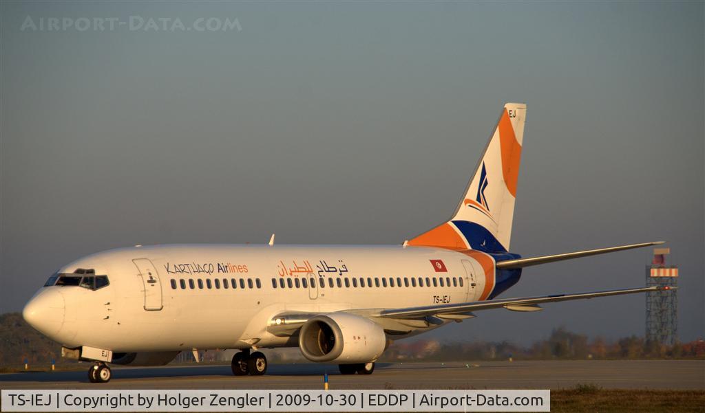 TS-IEJ, 1990 Boeing 737-322 C/N 24655, Arrival in early sunlight from Tunesia