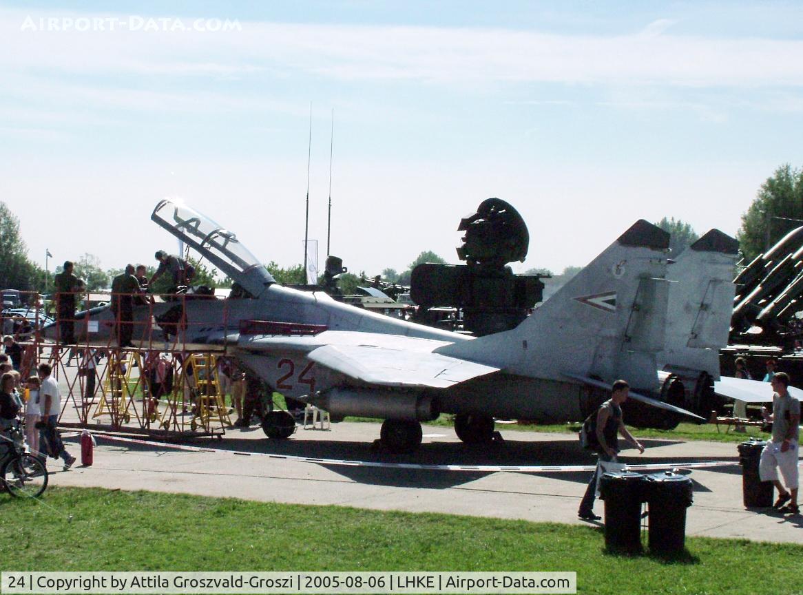 24, Mikoyan-Gurevich MiG-29UB-12 C/N N50903027135, Kecskemét, Hungarian Air-Forces Base - Airshow '2005