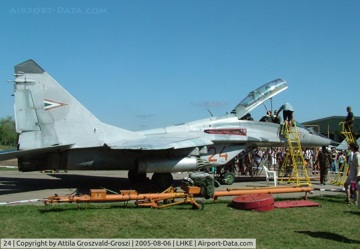 24, Mikoyan-Gurevich MiG-29UB-12 C/N N50903027135, Kecskemét, Hungarian Air-Forces Base - Airshow '2005