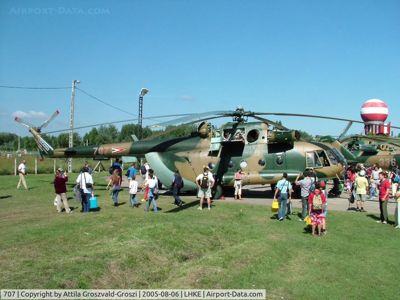 707, 1989 Mil Mi-17TPB C/N 220P02, Kecskemét, Hungarian Air-Forces Base - Airshow '2005