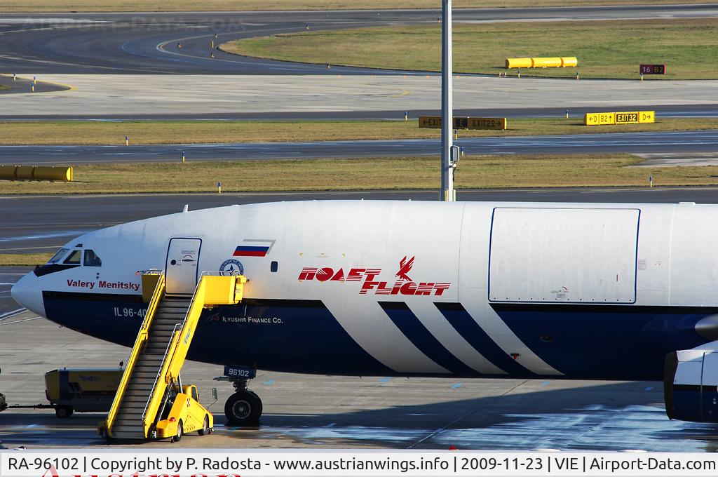 RA-96102, 1997 Ilyushin Il-96-400T C/N 97693201002, First visit at VIE