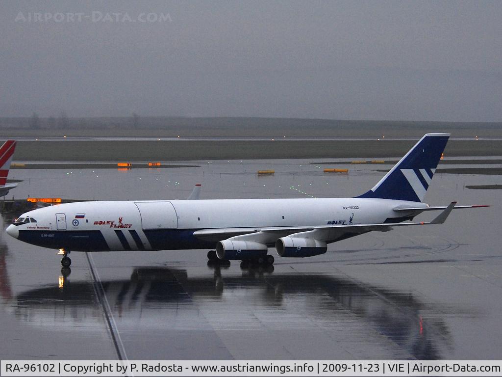 RA-96102, 1997 Ilyushin Il-96-400T C/N 97693201002, First visit at VIE