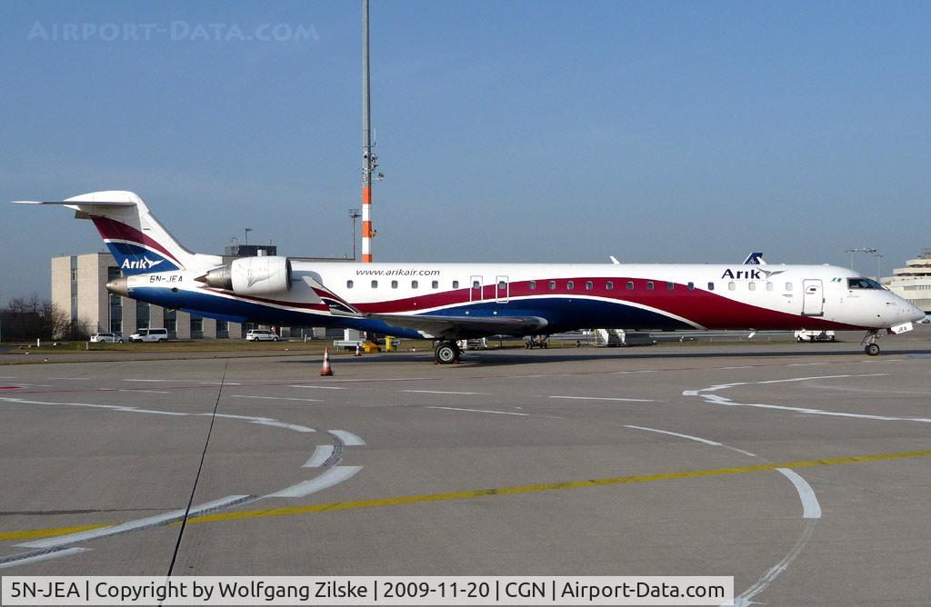 5N-JEA, 2006 Bombardier CRJ-900 (CL-600-2D24) C/N 15058, visitor