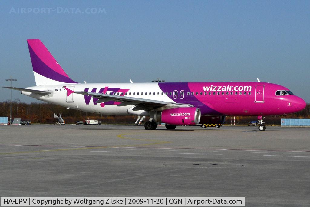 HA-LPV, 2009 Airbus A320-232 C/N 3927, visitor