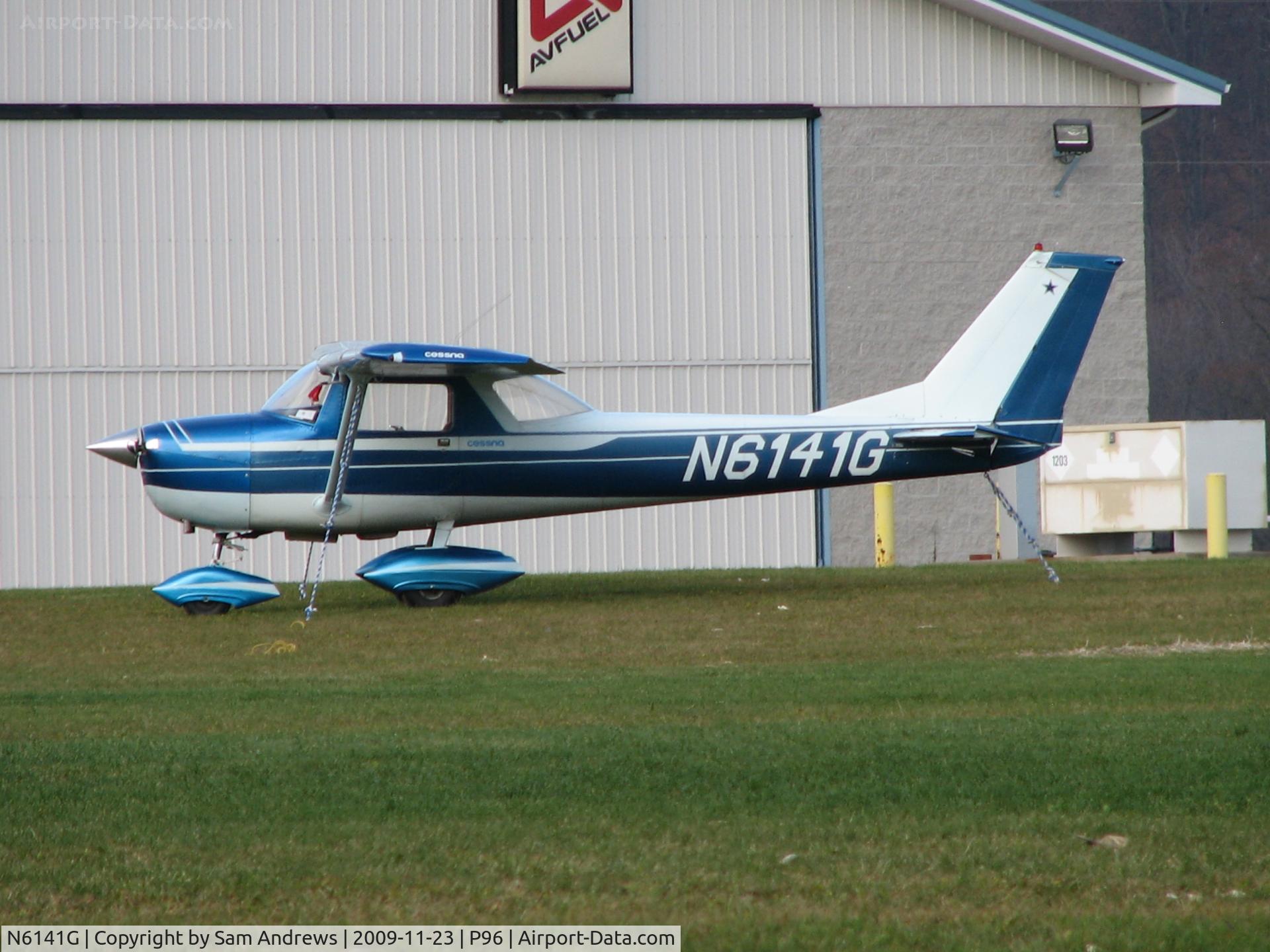 N6141G, 1969 Cessna 150K C/N 15071641, Nice 150 I found sitting outside at Jersey Shore today.  It's strange to see planes outside here expecially this time of year.
