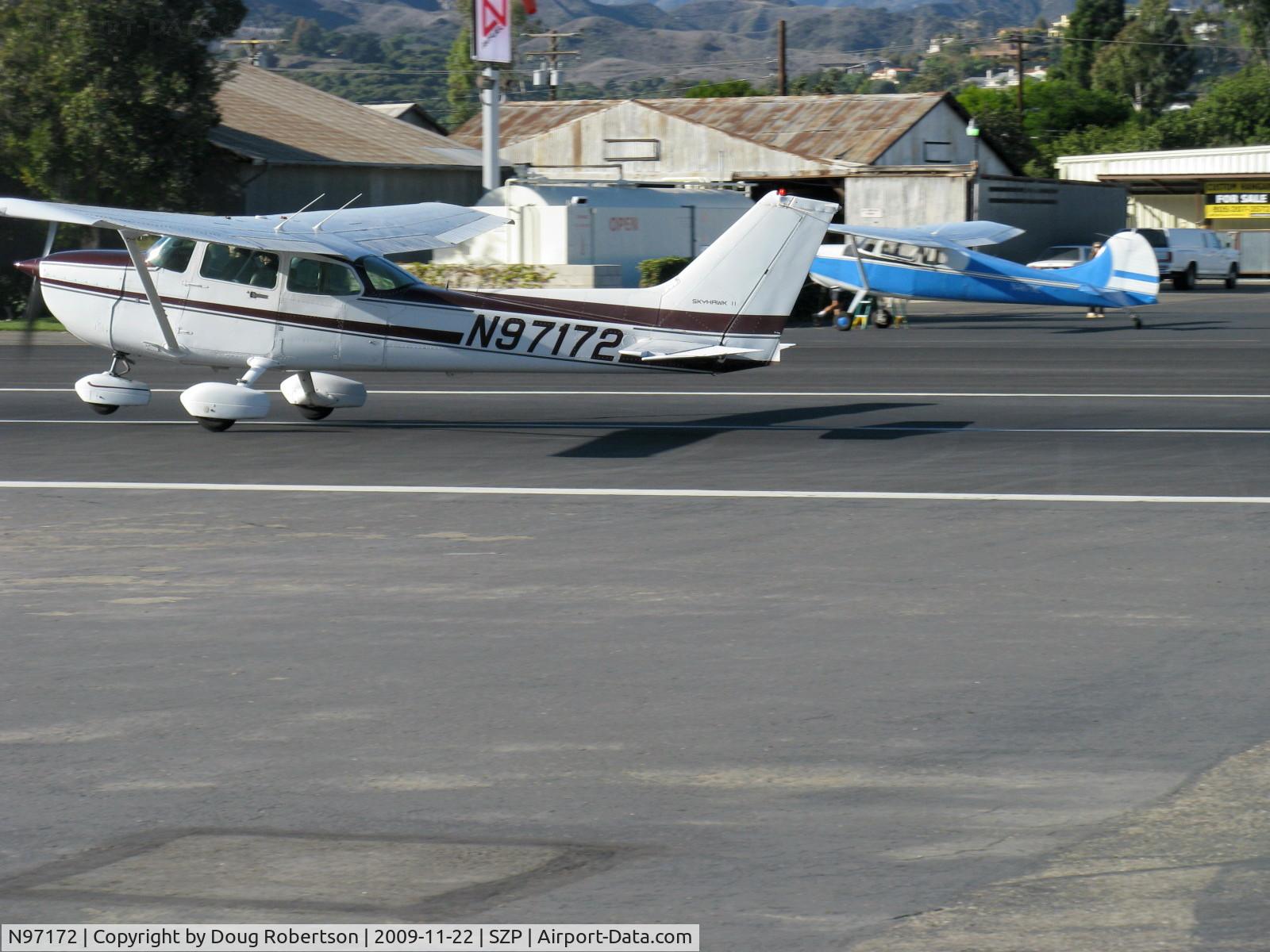 N97172, 1984 Cessna 172P C/N 17276162, 1984 Cessna 172P SKYHAWK II, Lycoming O-320-D2J 160 Hp, landing Rwy 22