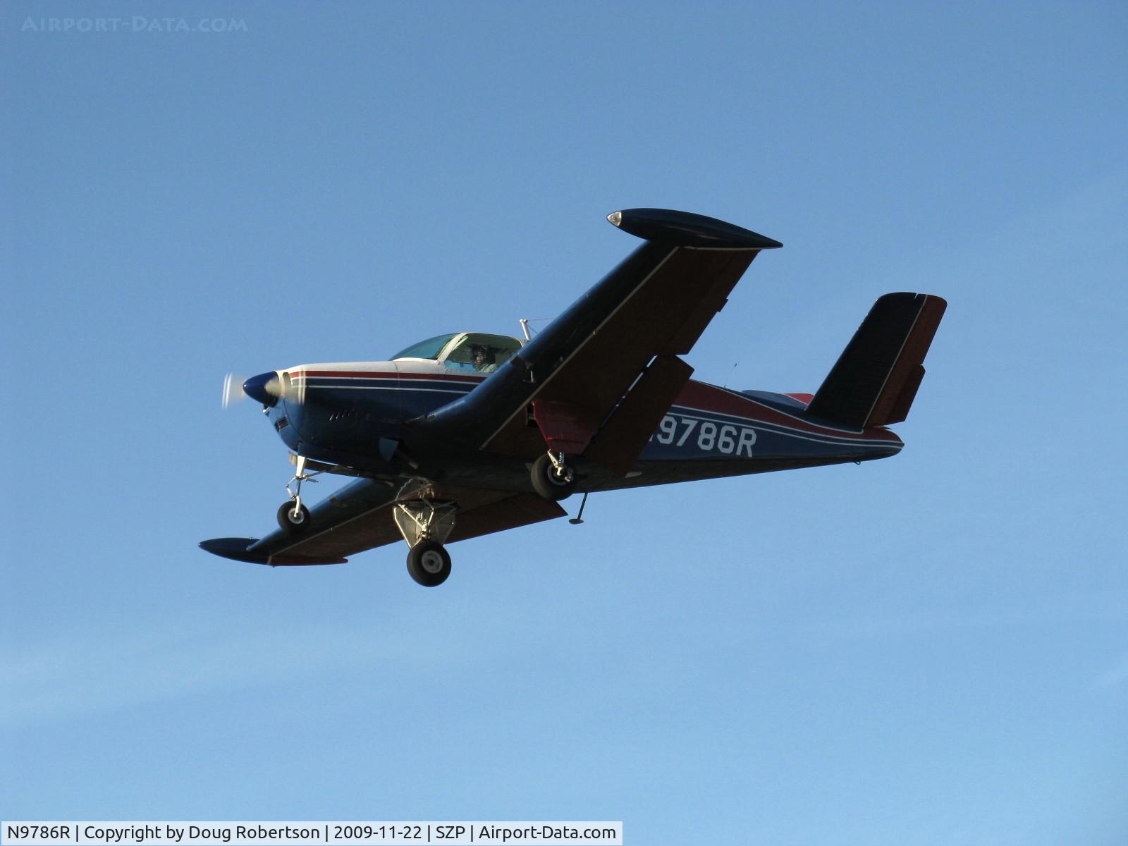 N9786R, 1960 Beech M35 Bonanza C/N D-6299, 1960 Beech M35 BONANZA, Continental IO-470-C 250 Hp, on final Rwy 22