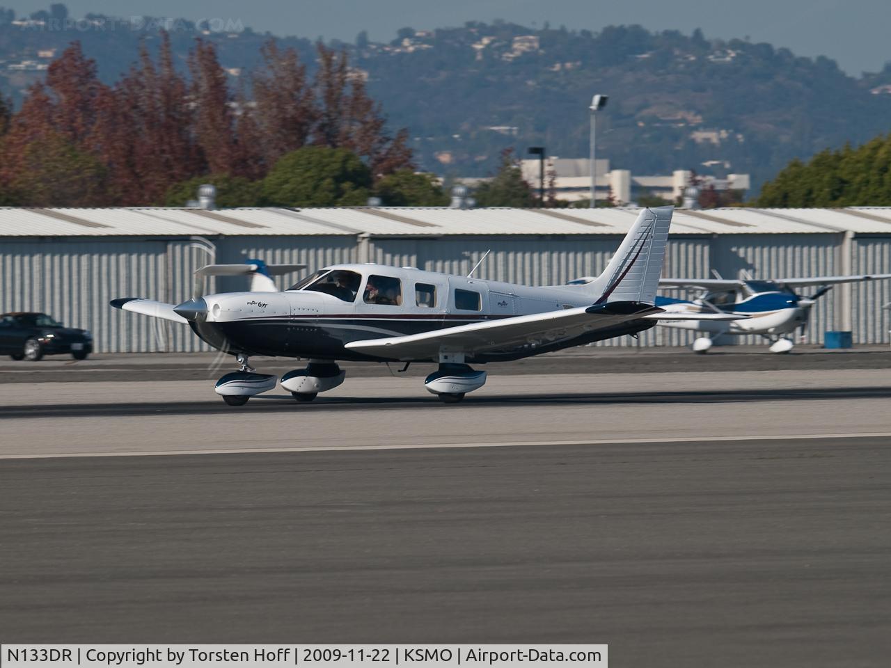 N133DR, 2005 Piper PA-32-301XTC Saratoga C/N 3255027, N133DR departing from RWY 21