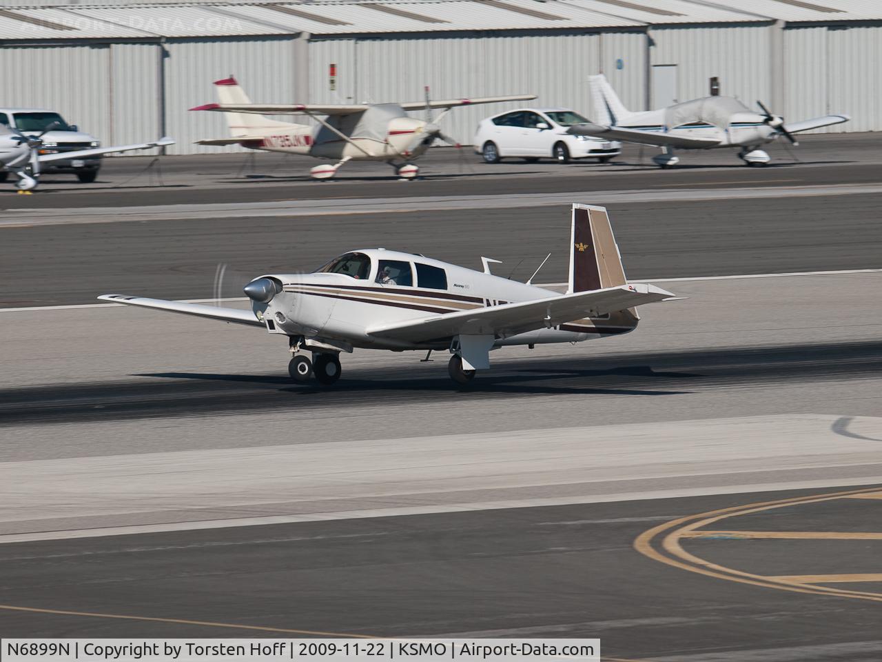 N6899N, 1968 Mooney M20C Ranger C/N 680167, N6899N departing from RWY 21