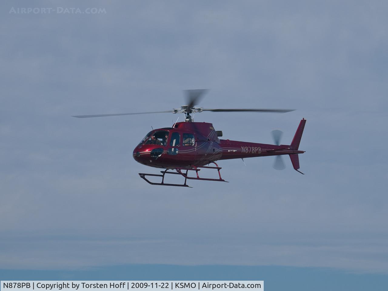 N878PB, Aerospatiale AS-350B Ecureuil C/N 1725, N878PB arriving on RWY 21