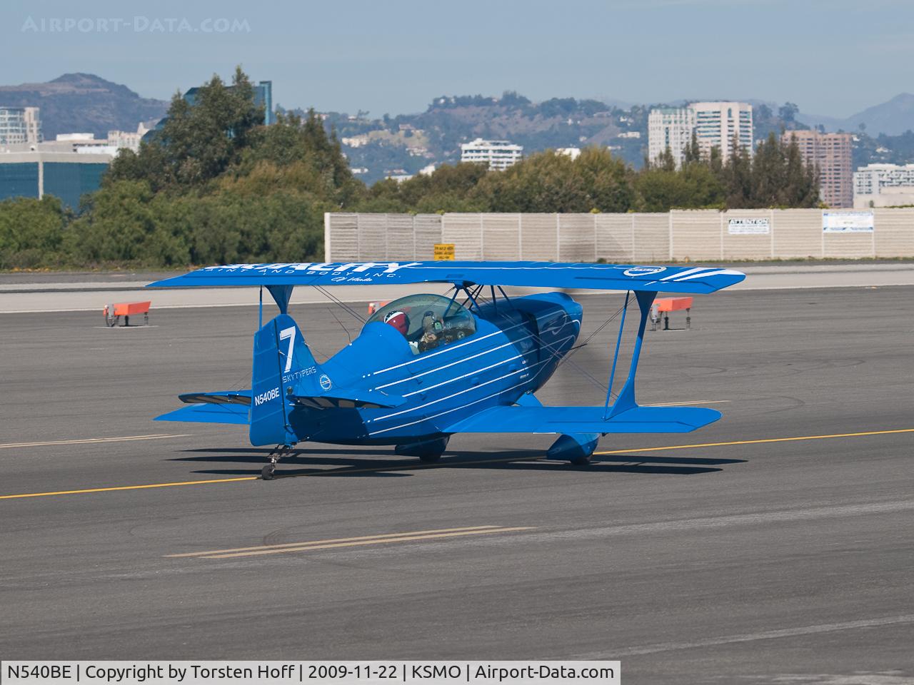 N540BE, Christen Eagle II C/N 0001 (N10AL), N540BE taxiing