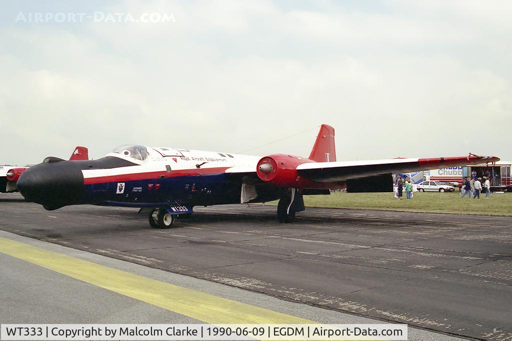 WT333, 1956 English Electric Canberra B(I)8/B.6 Mod C/N EEP71470, English Electric Canberra B(I)8 at the Battle of Britain Airshow, A&AEE, Boscombe Down in 1990.