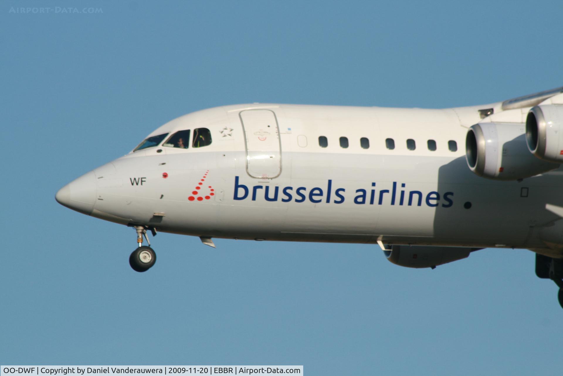 OO-DWF, 1998 British Aerospace Avro 146-RJ100 C/N E3332, now with Star Alliance