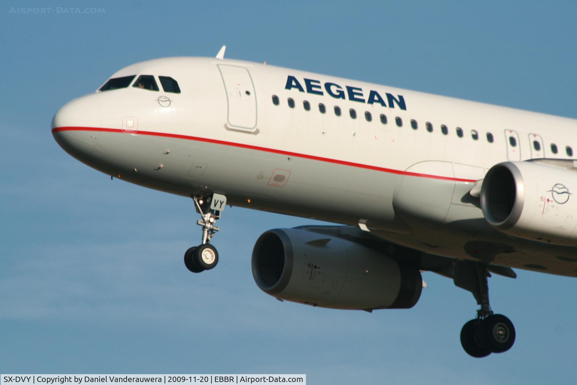 SX-DVY, 2009 Airbus A320-232 C/N 3850, Arrival of flight A3 620 to RWY 25L