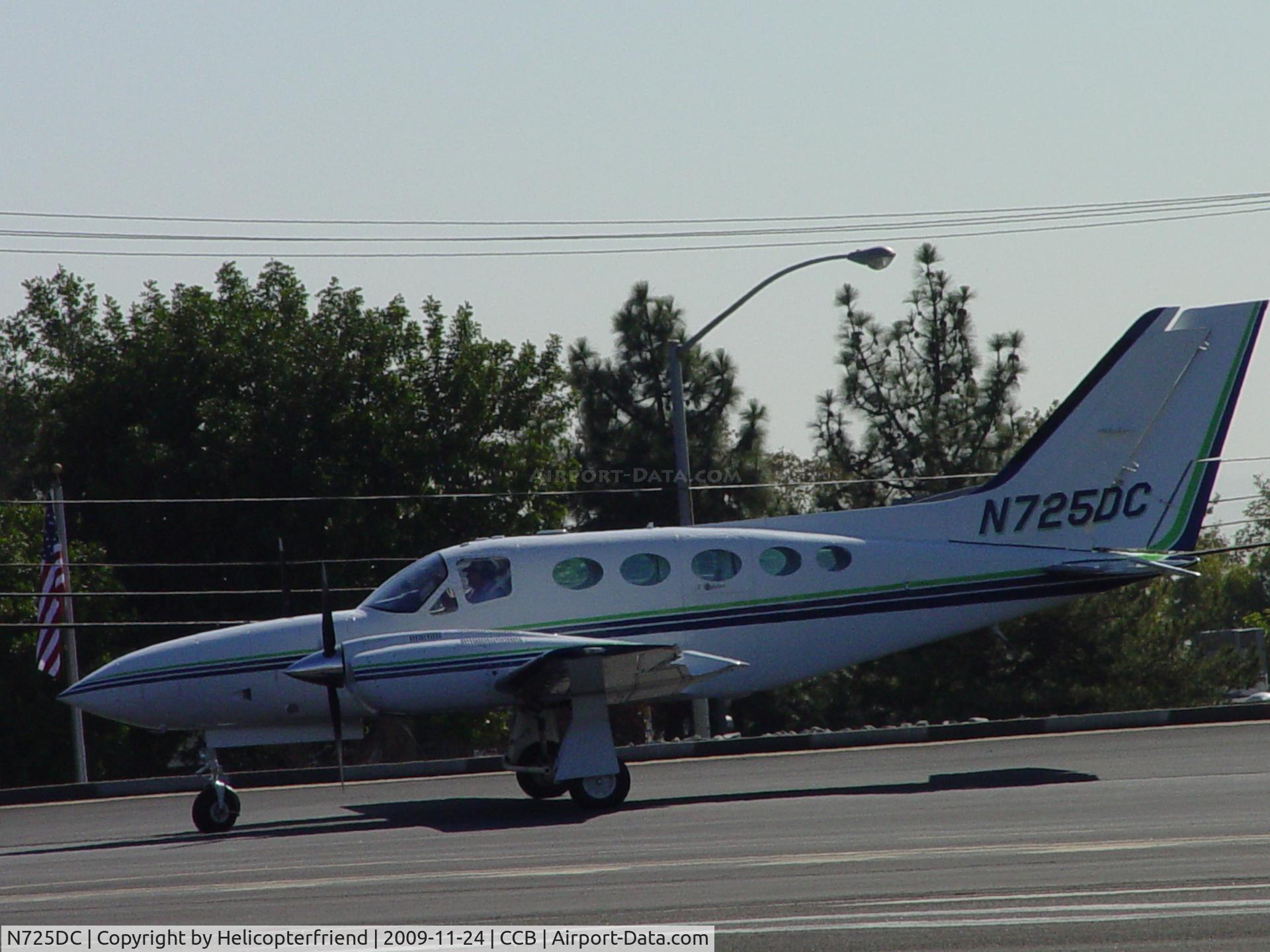 N725DC, 1981 Cessna 421C Golden Eagle C/N 421C1099, Waiting to take off on runway 24