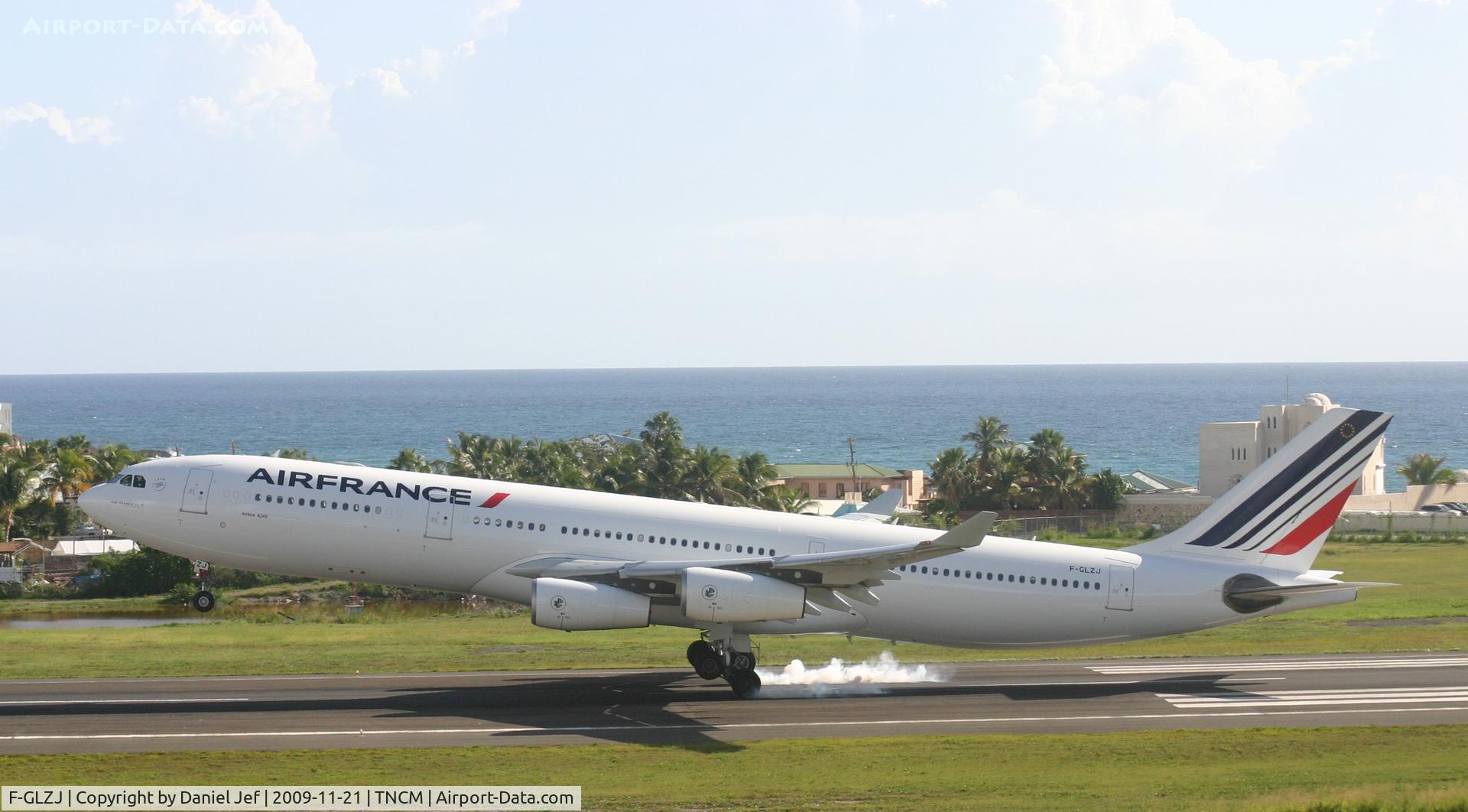 F-GLZJ, 1997 Airbus A340-313X C/N 186, Airfrance at touch down tncm