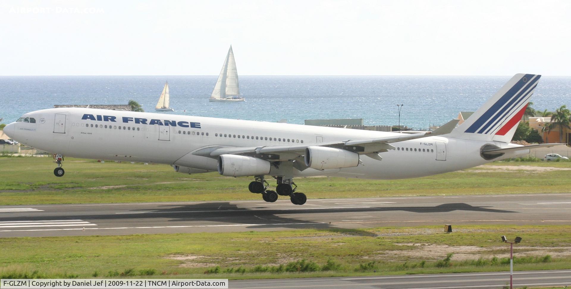 F-GLZM, 1998 Airbus A340-313X C/N 237, Airfrance in the glide slope at tncm