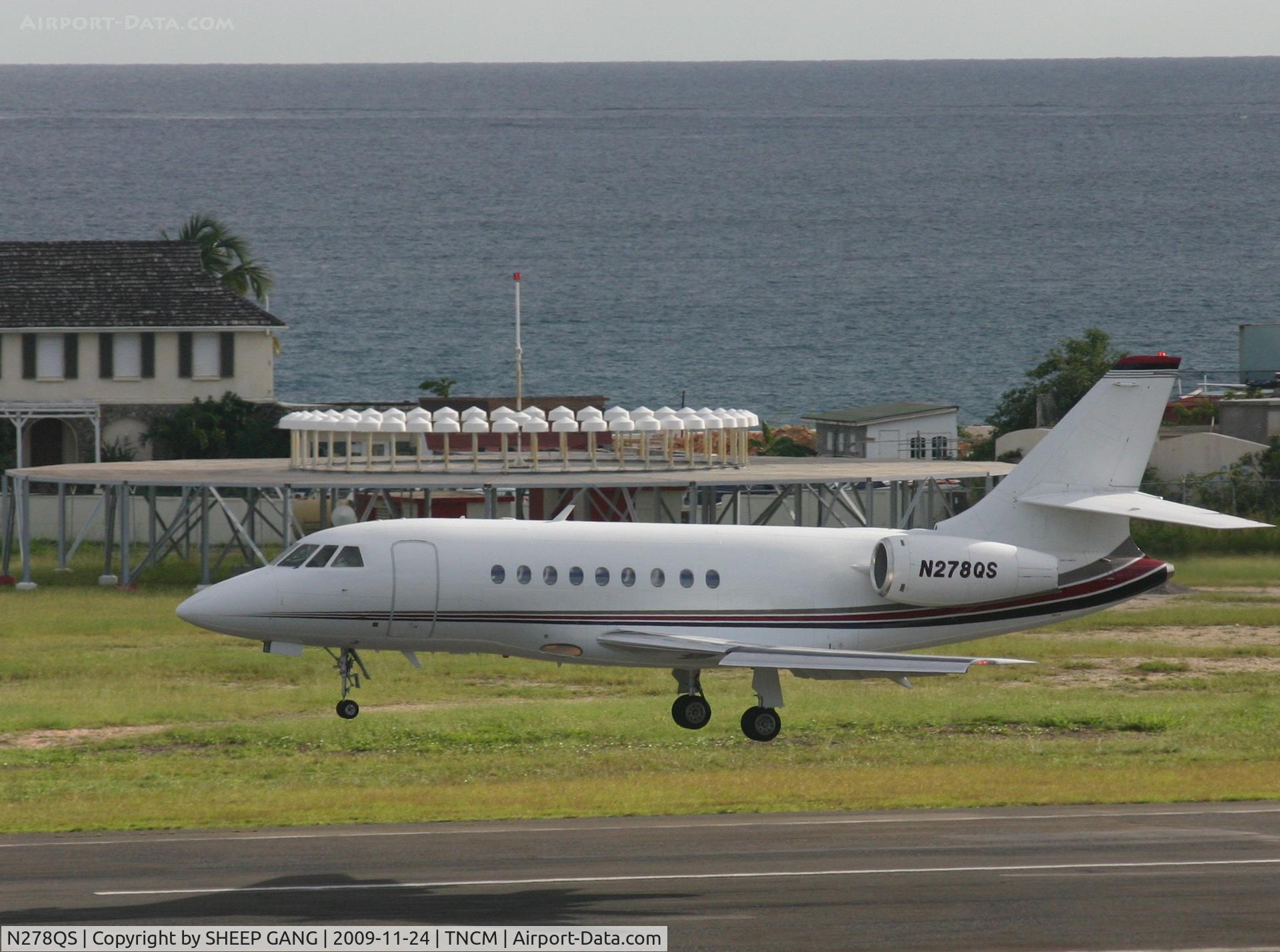 N278QS, 1999 Dassault Falcon 2000 C/N 77, N278QS landing at tncm
