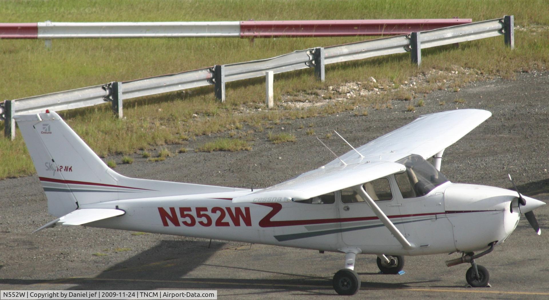 N552W, 1977 Cessna 172N C/N 17268492, Park at the cargo ramp