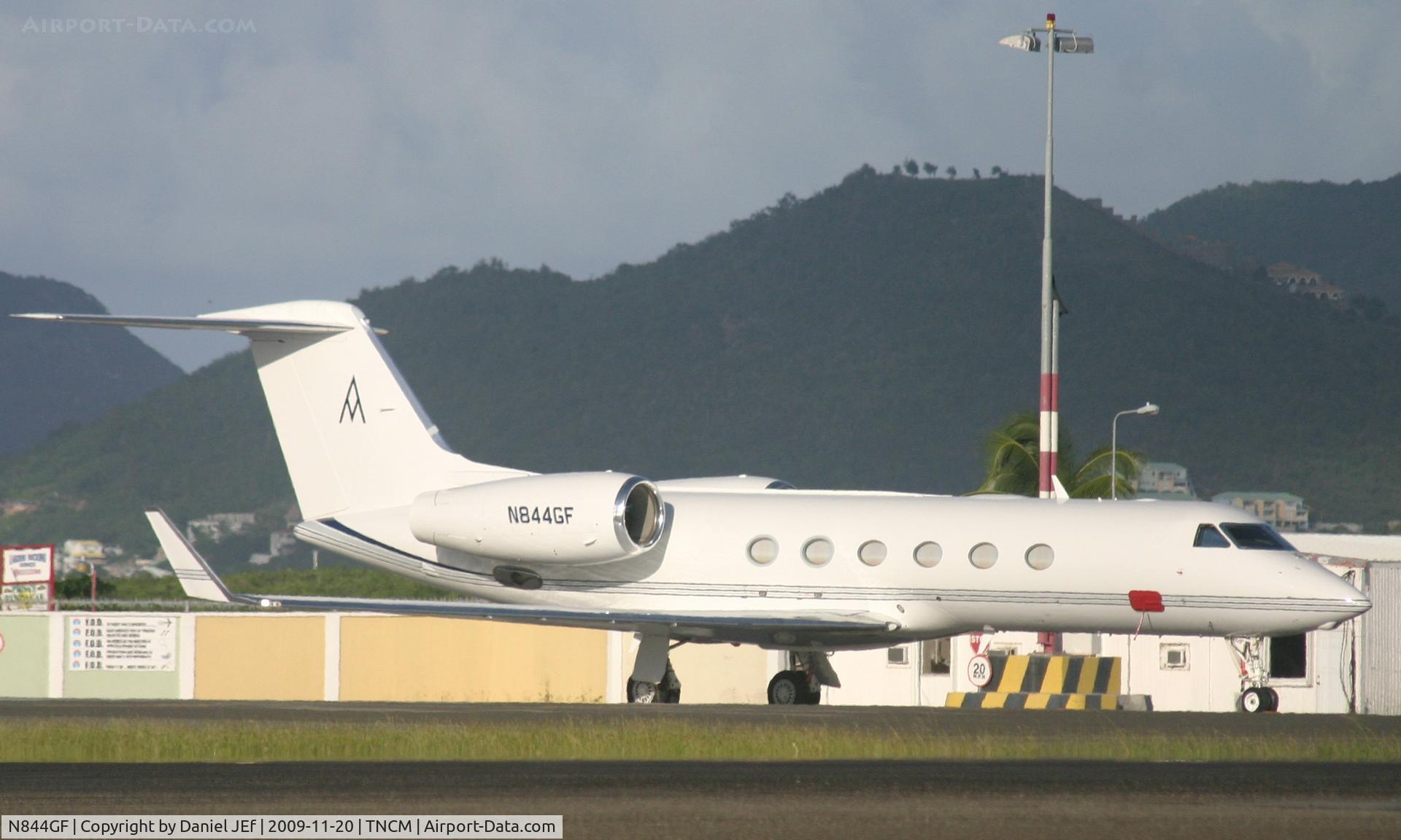N844GF, 1989 Gulfstream Aerospace G-IV C/N 1107, N844gf park at the C ramp