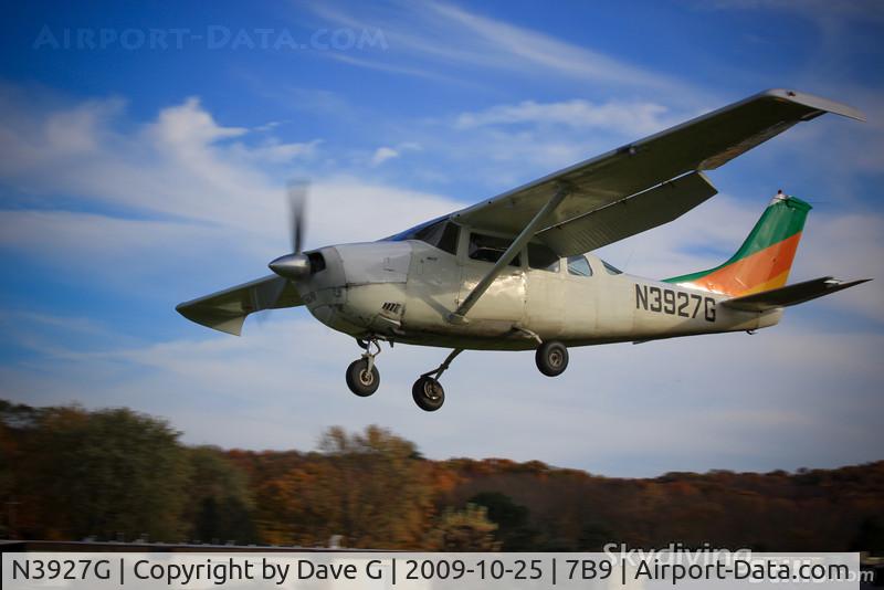 N3927G, 1967 Cessna U206C Super Skywagon C/N U206-0927, Short final to Ellington, CT