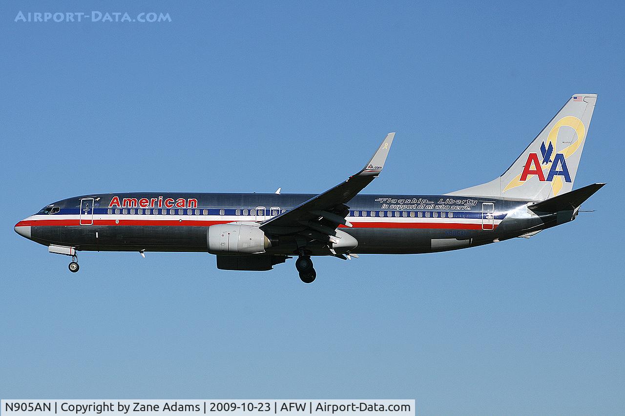 N905AN, 1999 Boeing 737-823 C/N 29507, Landing at the 2009 Alliance Fort Worth Airshow