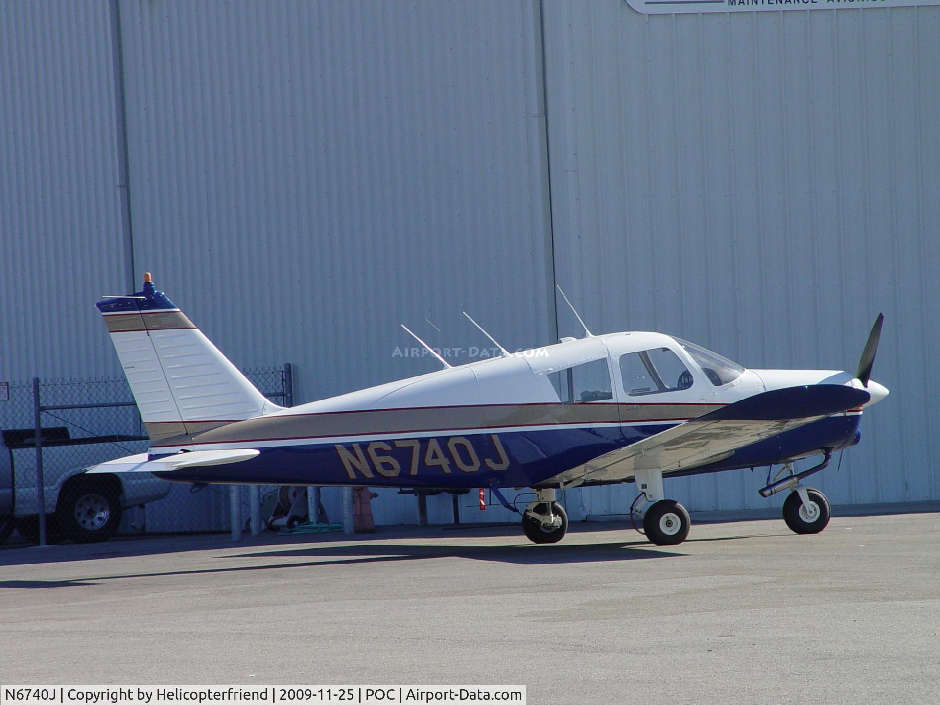 N6740J, 1968 Piper PA-28-140 C/N 28-24455, Parked at Howard Aviation
