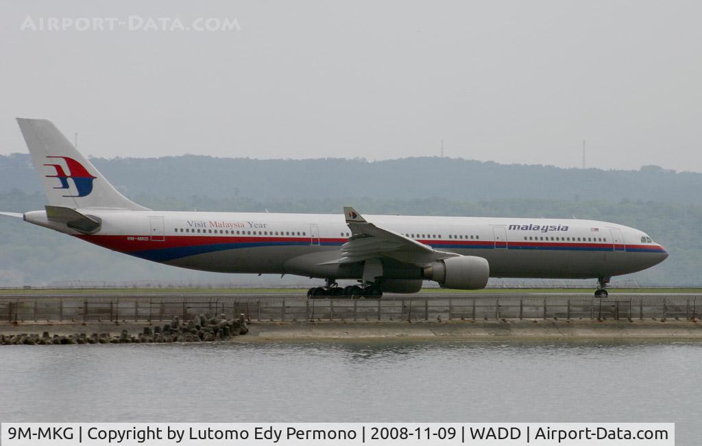 9M-MKG, 1995 Airbus A330-322 C/N 107, Malaysian Airlines