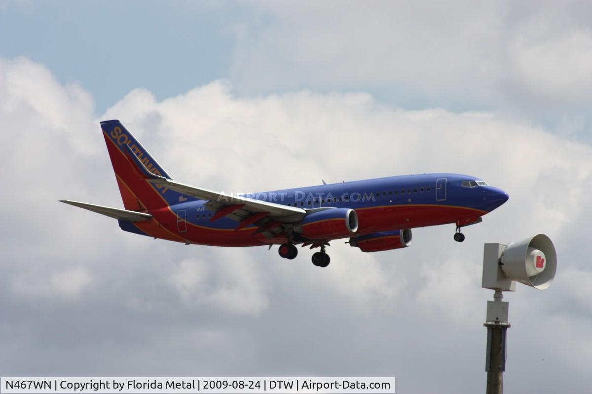 N467WN, 2004 Boeing 737-7H4 C/N 33830, Southwest 737-700
