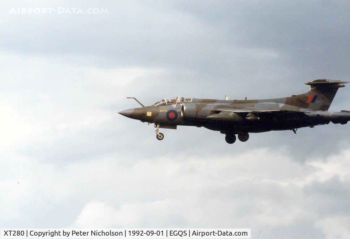 XT280, 1965 Hawker Siddeley Buccaneer S.2B C/N B3-02-65, Buccaneer S.2B, callsign Wombat 1, of 208 Squadron on final approach to Lossiemouth in September 1992.