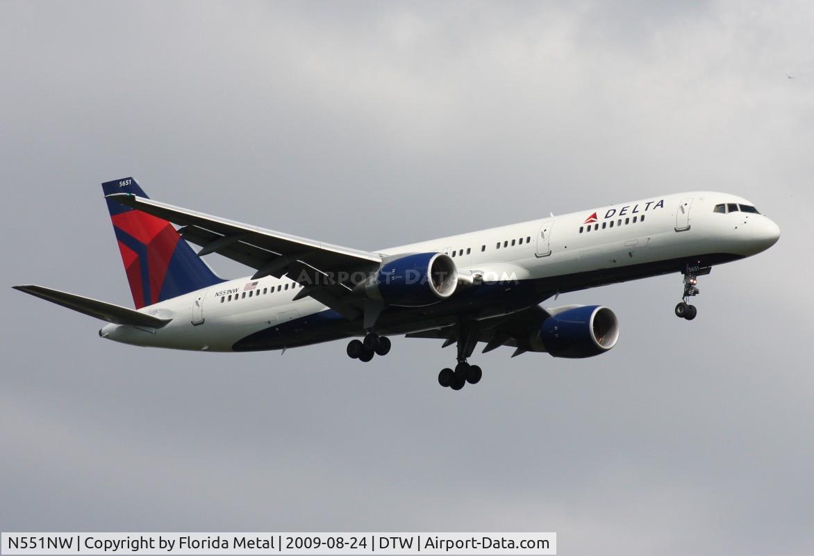 N551NW, 2001 Boeing 757-251 C/N 26498, Delta 757
