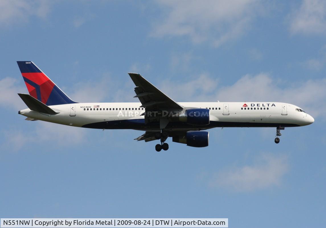 N551NW, 2001 Boeing 757-251 C/N 26498, Delta 757